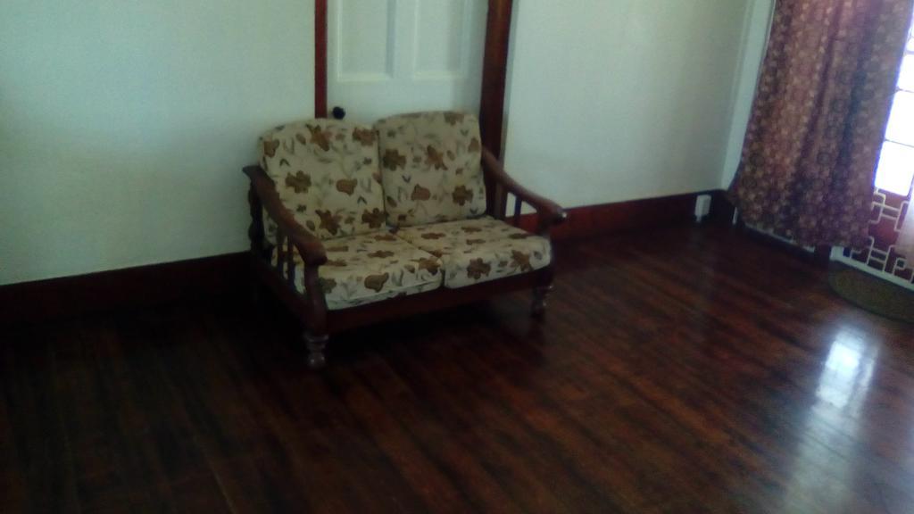 Robert'S Guest House Port of Spain Exteriör bild